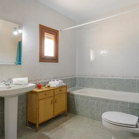 Davyvic Villa *